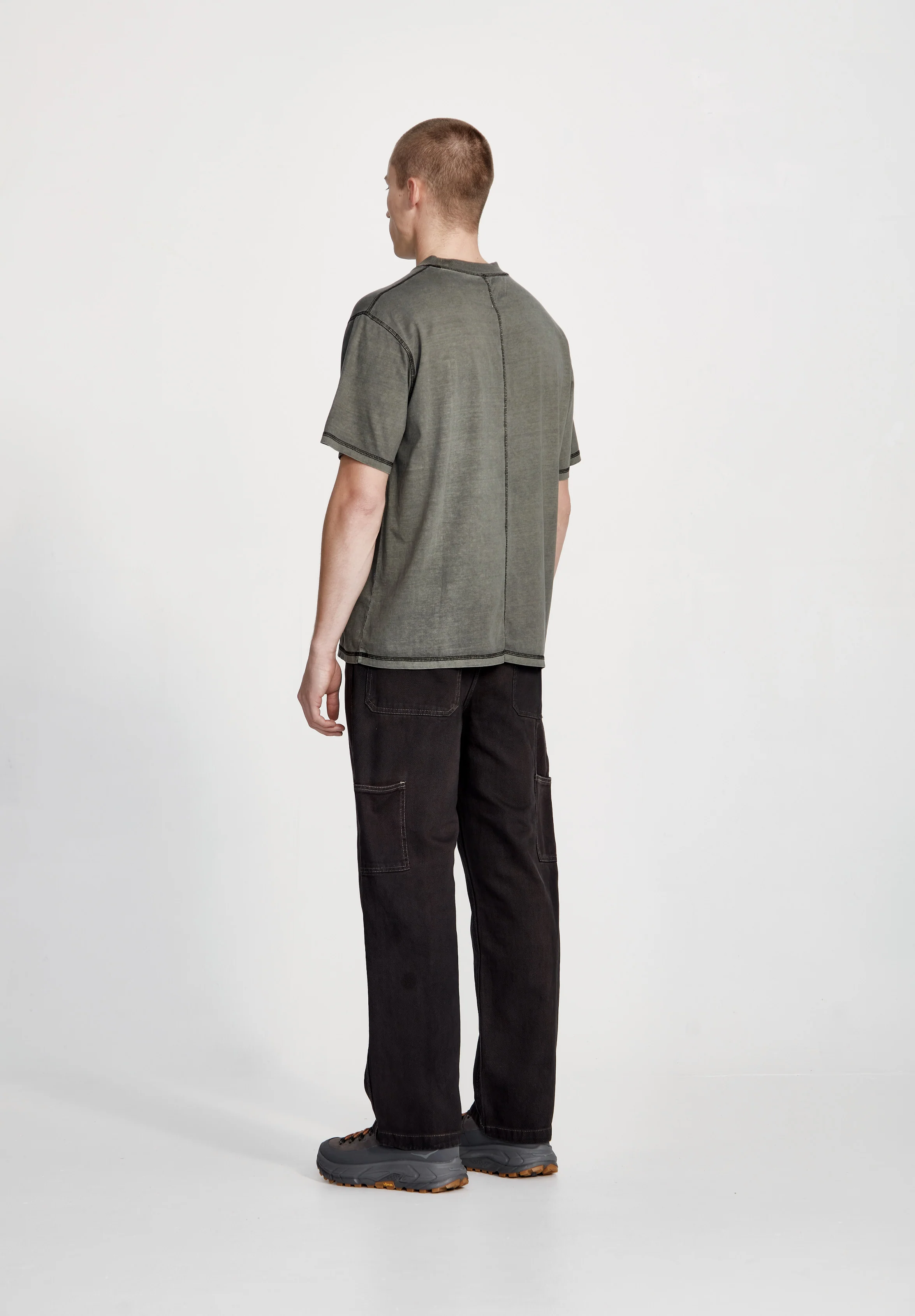 COTTON JERSEY STUDIO TEE, FOG WITH BLACK - Image 4