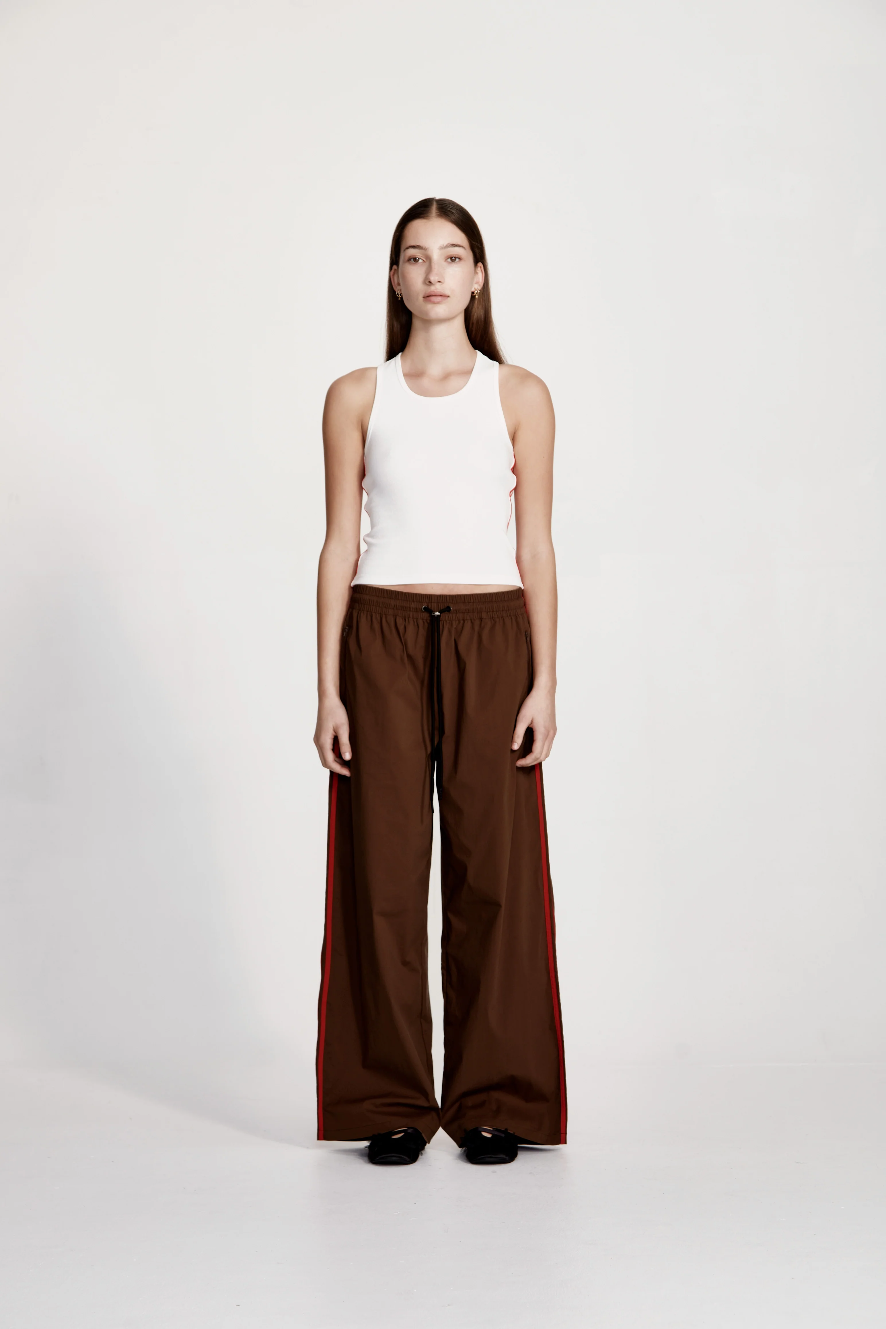 FINE RIB RACER BACK, WHITE WITH RED STRIPE - Image 3