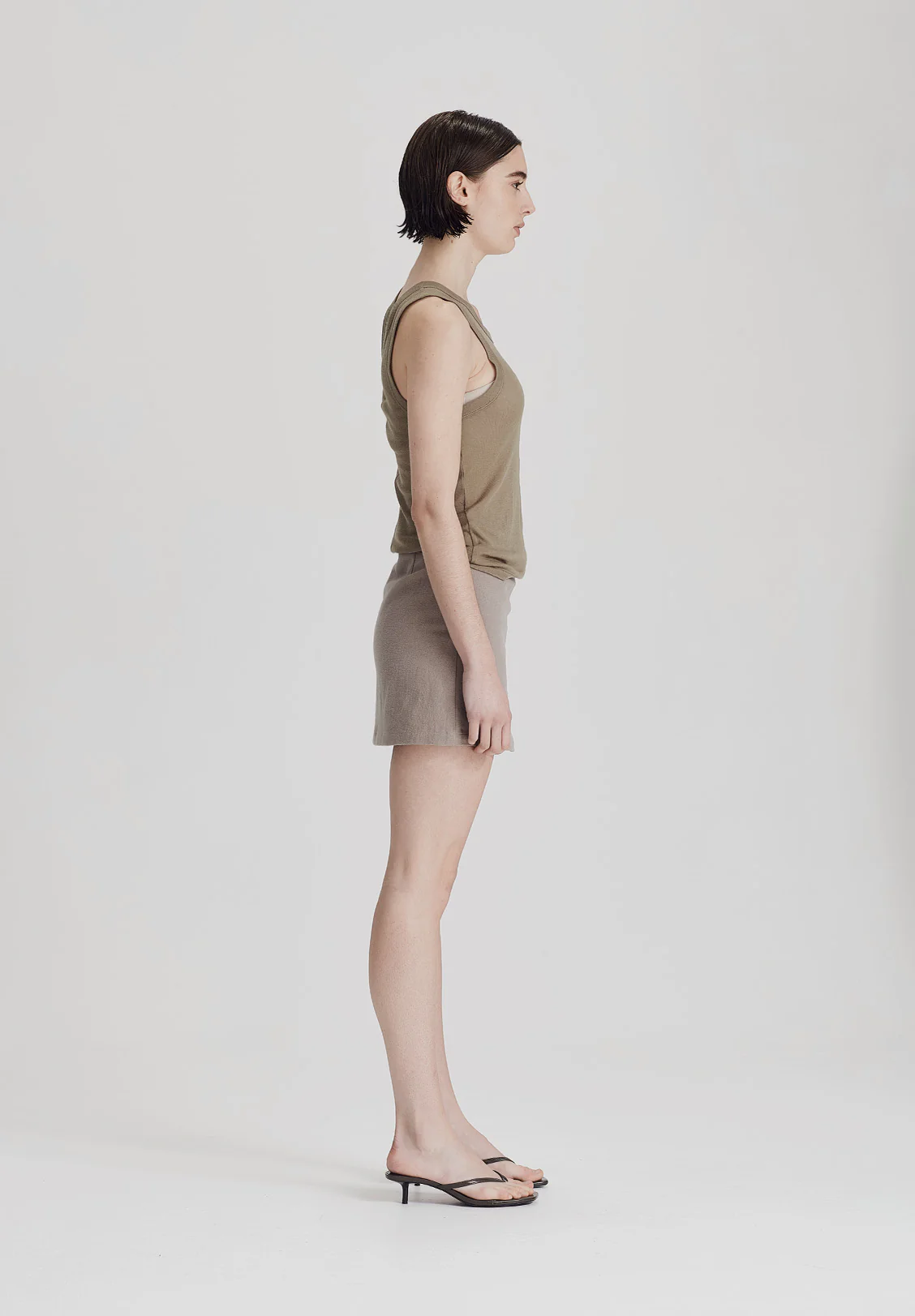 WOMENS ULTRA FINE LAYER TANK, OLIVE - Image 3